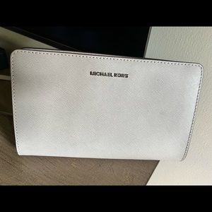 Authentic Michael Kors Cross Body